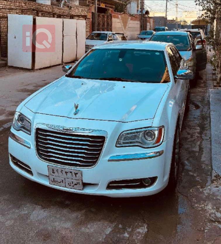 کرایسلەر 300